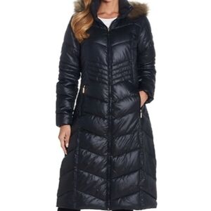 a.n.a Black Puffer 80 % Down Coat with Fur Trim